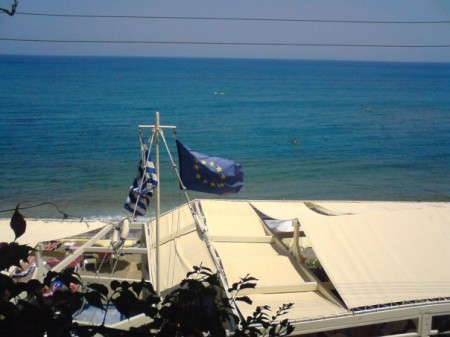 В Греции есть всё. Даже остров Крит. Вид из окна моего отеля. Фотографиня: Галина Пилипенко